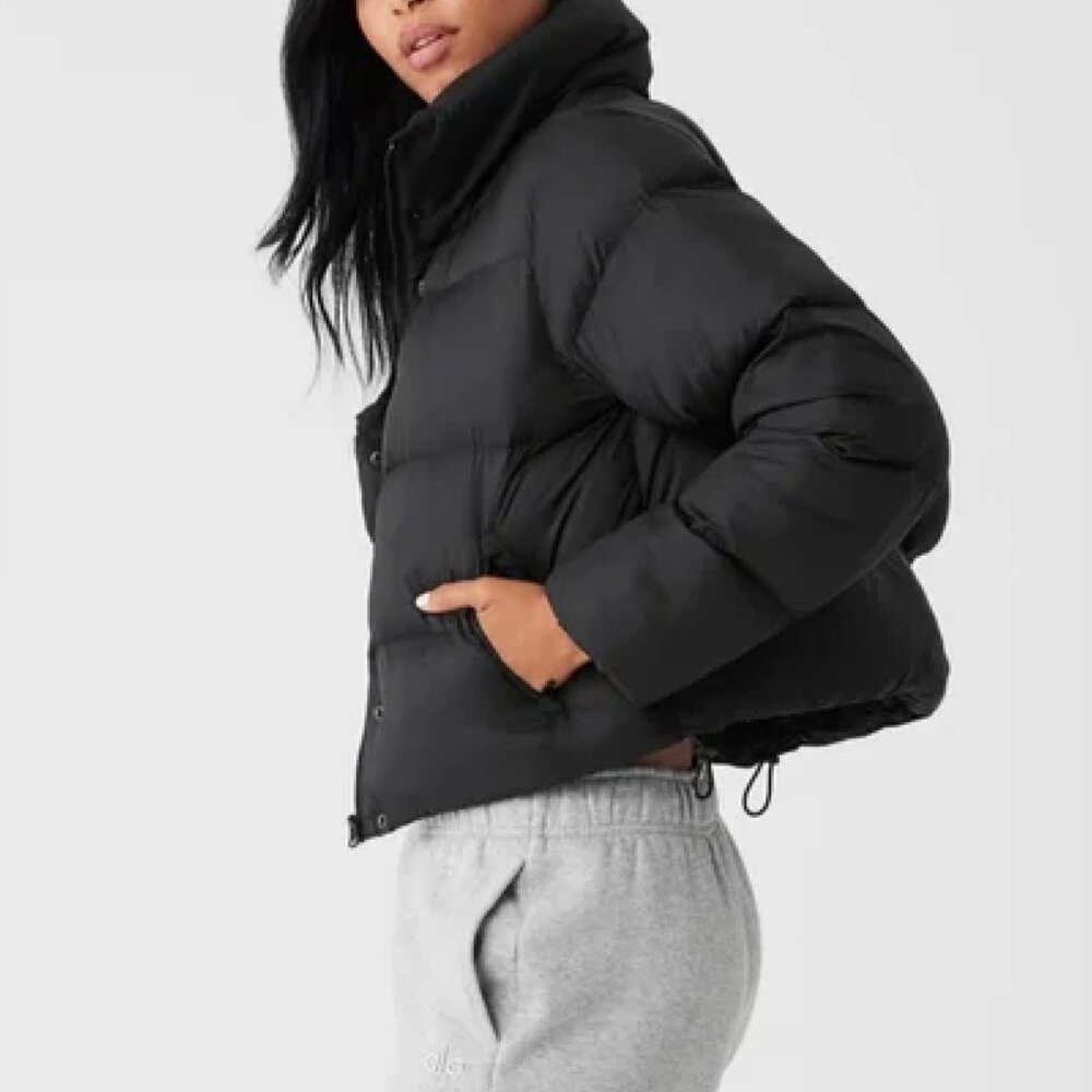Alo yoga cropped puffer jacket